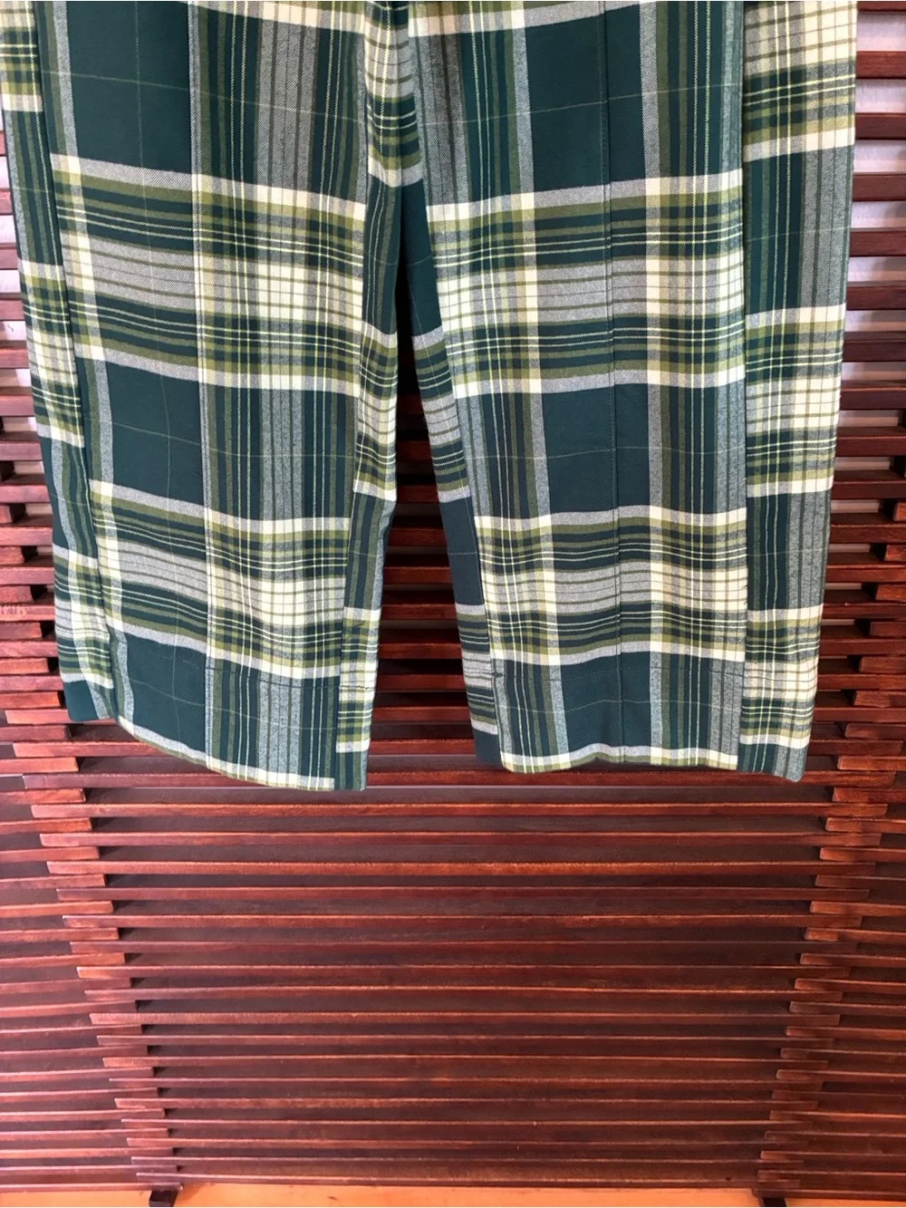 🎉NEW LISTING!🎉Free People Green Plaid Wide-Leg Cropped Pants